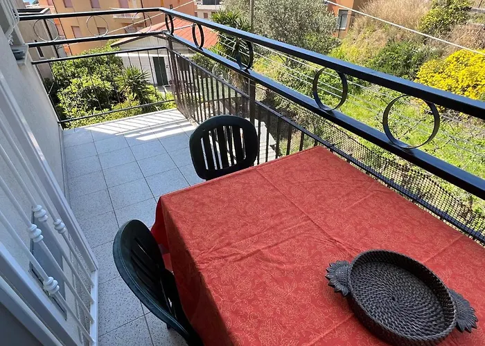 Bilocale Zona Piani Di Celle * Celle Ligure